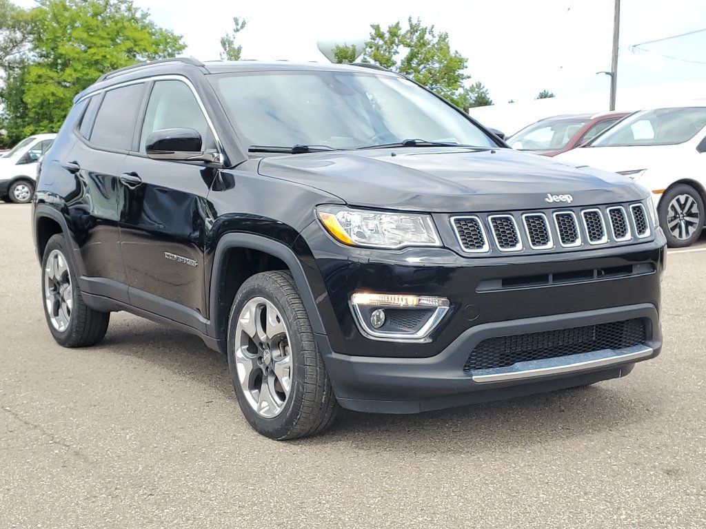 Used 2018 Jeep Compass Limited w/ Navigation Group AWD/4WD image 4