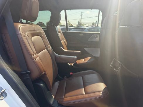 Used 2021 Lincoln Aviator Reserve w/ Equipment Group 208A AWD/4WD image 31