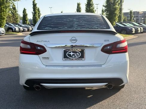Used 2017 Nissan Altima 2.5 SR w/ Midnight Edition Package image 4