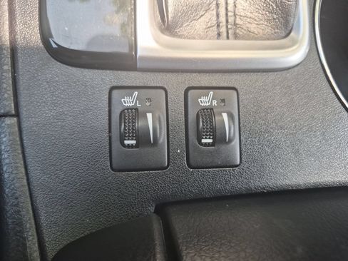 Used 2018 Toyota Highlander XLE AWD/4WD image 21