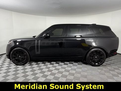 Used 2025 Land Rover Range Rover Long Wheelbase SE image 4