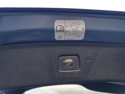 Certified 2019 Ford Edge SEL w/ Equipment Group 201A image 9