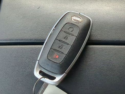 Certified 2023 Nissan Rogue SV FWD image 27