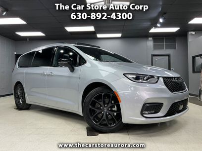 Used 2026 Chrysler Pacifica Limited w/ S Appearance Package