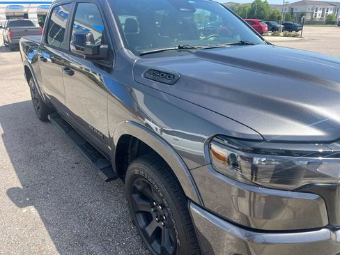 Used 2025 RAM 1500 Big Horn AWD/4WD image 2