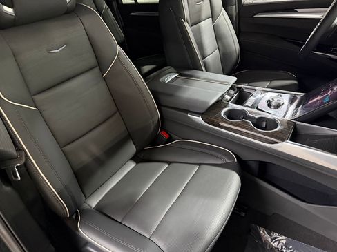 New 2026 Cadillac Escalade ESV Luxury w/ Touring Package AWD/4WD image 57