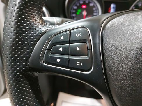 Used 2019 Mercedes-Benz GLA 250 image 18