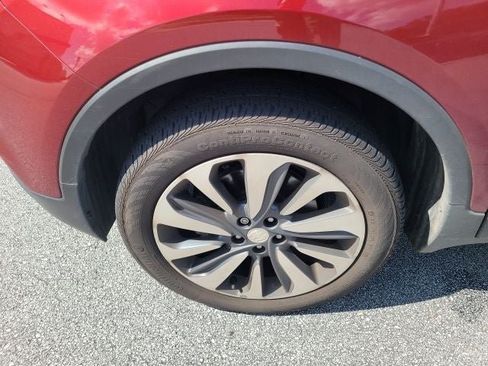 Used 2021 Buick Encore Preferred AWD/4WD image 8