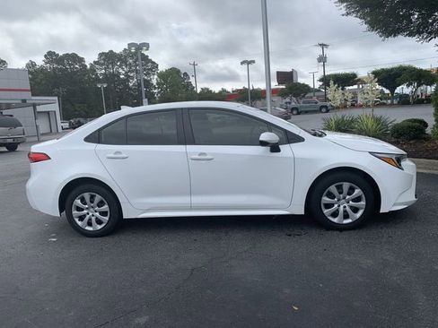 Certified 2024 Toyota Corolla LE FWD image 9