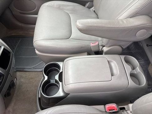 Used 2009 Toyota Sienna XLE image 23