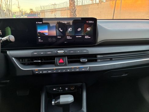 Used 2025 Kia K4 FWD image 17