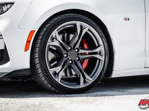 Used 2019 Chevrolet Camaro SS RWD image 61