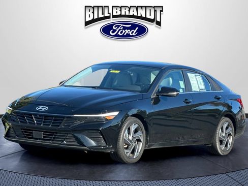 Used 2024 Hyundai Elantra Limited FWD image 7