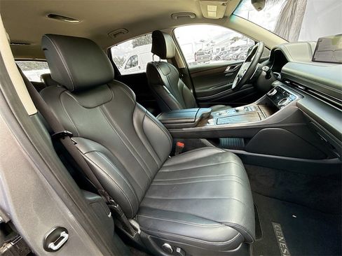 Used 2024 Genesis GV80 2.5T image 33