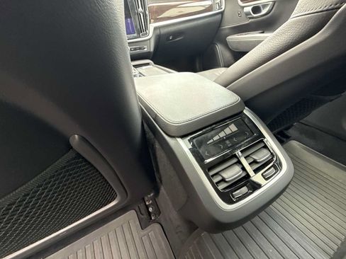 Used 2017 Volvo S90 T5 Momentum w/ Convenience Package FWD image 22