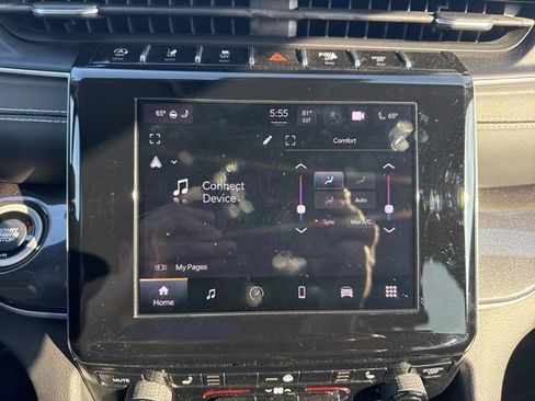 Used 2022 Jeep Grand Cherokee L Laredo w/ Luxury Tech Group I AWD/4WD image 27