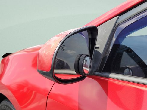 Used 2014 Toyota Corolla LE FWD image 25