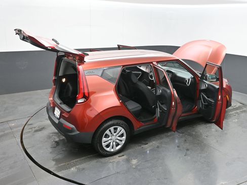 Used 2021 Kia Soul LX image 43