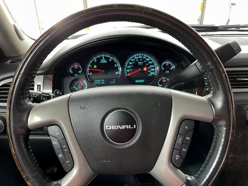 Used 2012 GMC Yukon XL Denali image 19