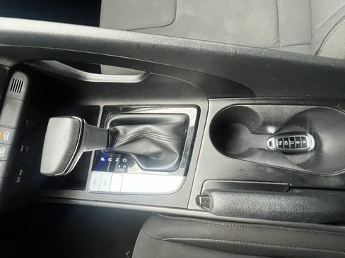 Used 2023 Hyundai Elantra SEL image 23