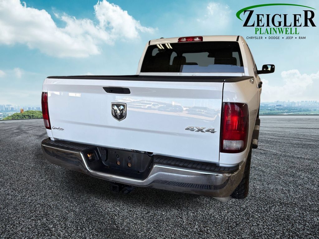 Used 2019 RAM 1500 ST w/ SXT Appearance Group AWD/4WD image 7