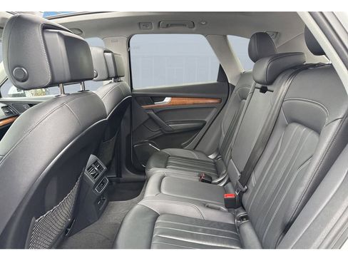 Used 2023 Audi Q5 2.0T Premium image 32