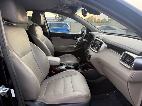 Used 2017 Kia Sorento EX w/ EX Advanced Touring Package FWD image 16