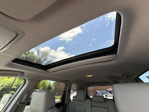 Used 2018 Honda CR-V Touring image 28