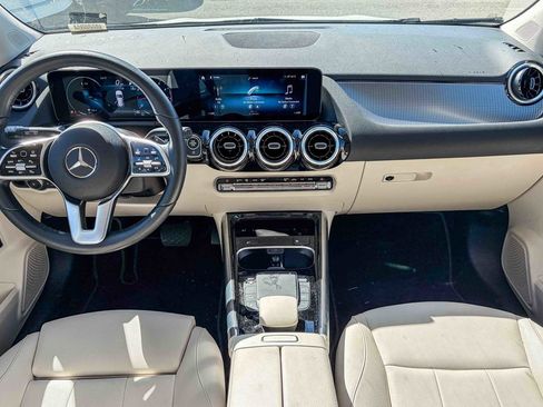 Used 2022 Mercedes-Benz GLA 250 4MATIC image 7