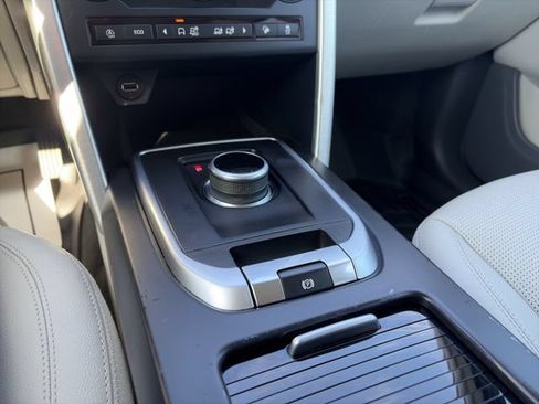 Used 2018 Land Rover Discovery Sport HSE AWD/4WD image 16