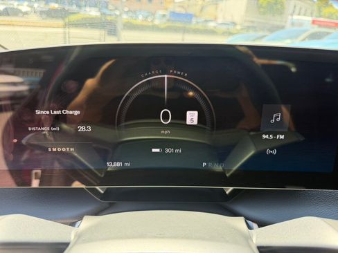 Used 2023 Lucid Air Touring AWD/4WD image 12