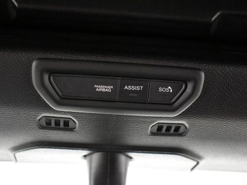 Used 2022 Jeep Wrangler Unlimited Rubicon w/ LED Lighting Group AWD/4WD image 29