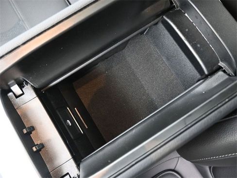 New 2025 Mercedes-Benz C 300 Sedan image 33