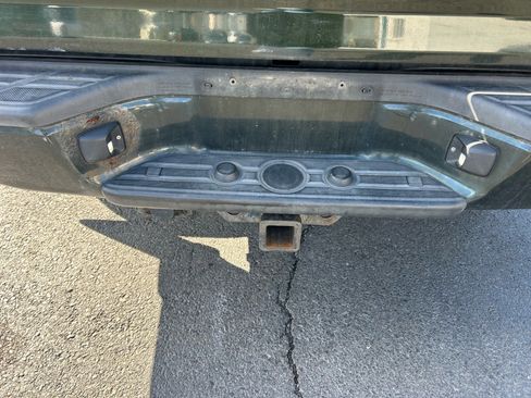 Used 2014 Toyota Tacoma 4x4 Double Cab w/ TRD Sport Package image 7