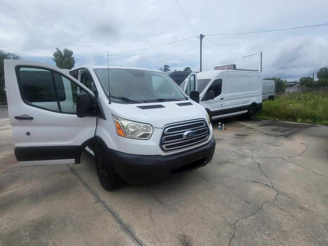 Used 2016 Ford Transit 250 130 Low Roof w/ Exterior Upgrade Package RWD image 78
