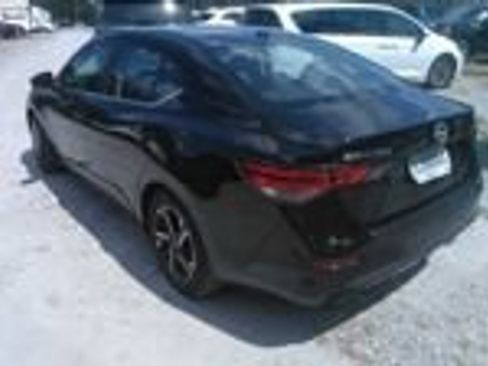 Used 2024 Nissan Sentra SV FWD image 2