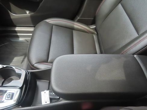 Used 2025 Chevrolet Trax RS w/ Sunroof Package FWD image 35