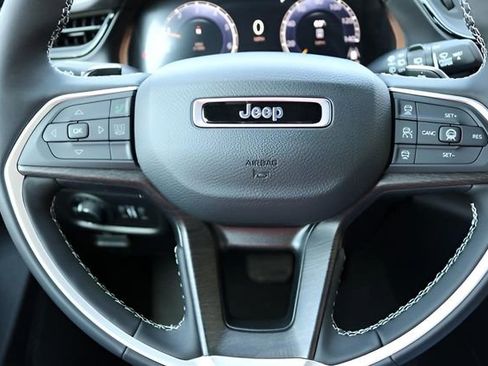 New 2026 Jeep Grand Cherokee Altitude image 20