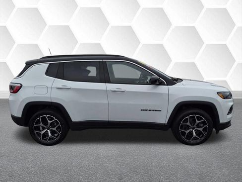 Certified 2025 Jeep Compass Limited AWD/4WD image 2