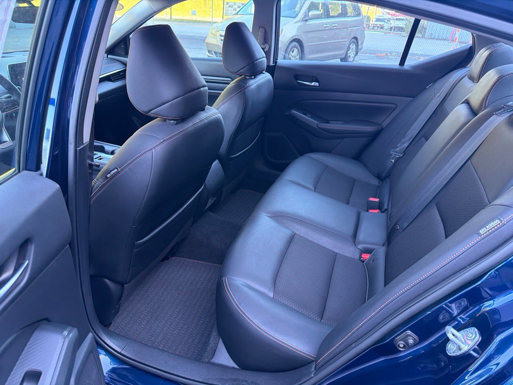 Used 2021 Nissan Altima 2.5 SR w/ SR Premium Package AWD/4WD image 11