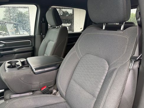 Used 2025 RAM 1500 Big Horn AWD/4WD image 3