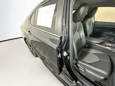 Used 2023 Toyota Camry SE w/ Audio Upgrade Package FWD image 28