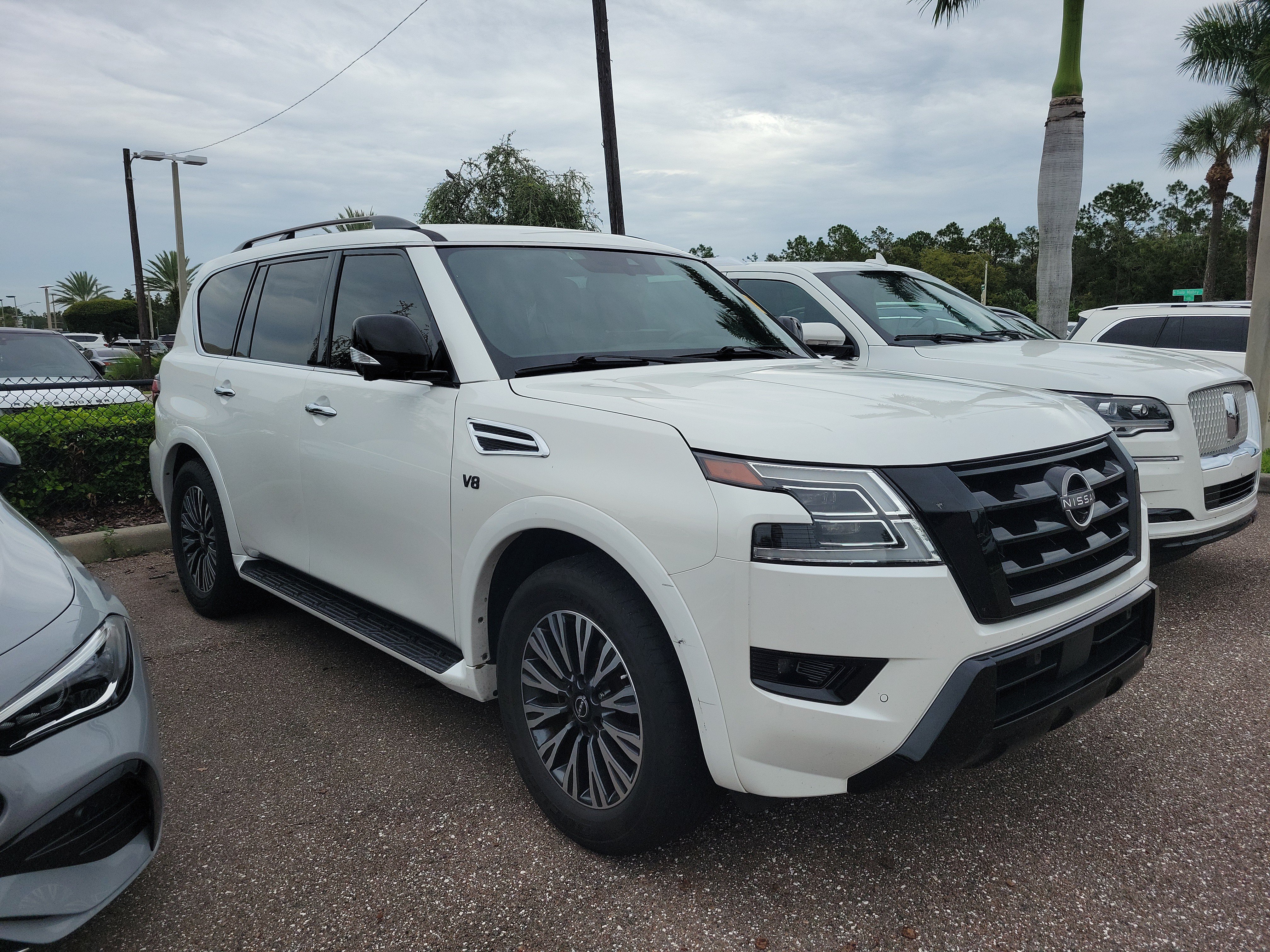 Used 2021 Nissan Armada SL w/ Midnight Edition Package RWD image 2
