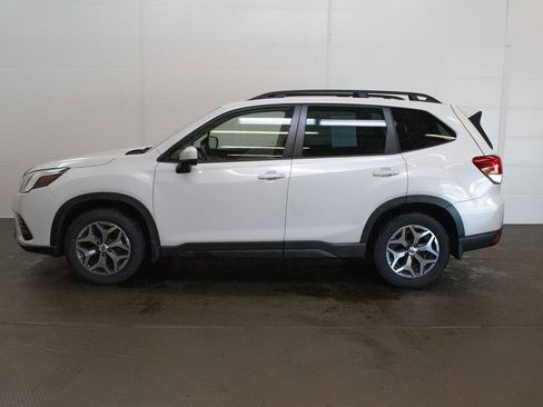 Used 2023 Subaru Forester Premium AWD/4WD image 7