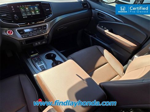 Certified 2025 Honda Passport EX-L image 17
