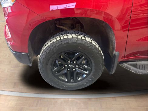 Used 2024 Chevrolet Silverado 1500 LT Trail Boss w/ Convenience Package II AWD/4WD image 31