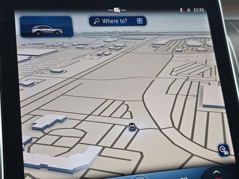 Used 2025 Mercedes-Benz GLC 300 4MATIC image 4