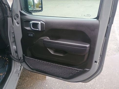 Certified 2023 Jeep Wrangler Unlimited Sport AWD/4WD image 11