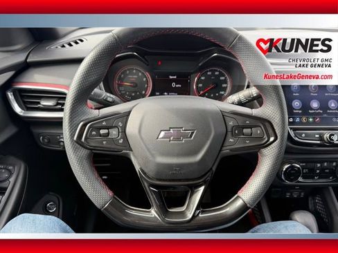 Used 2023 Chevrolet TrailBlazer RS w/ Sun and Liftgate Package FWD image 40