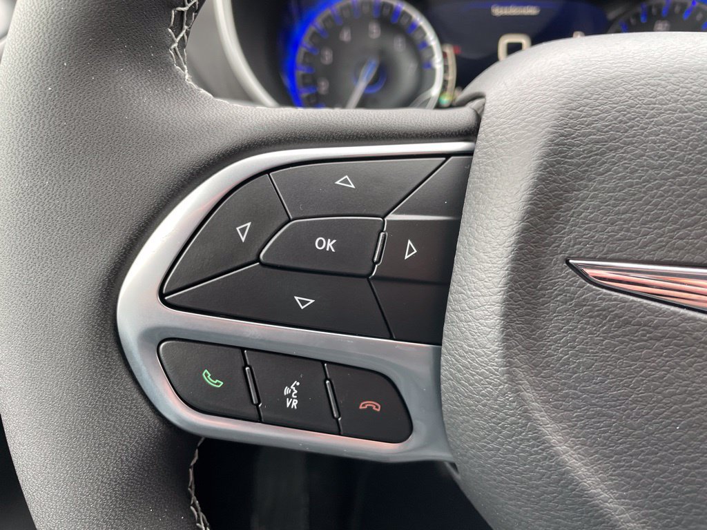 New 2026 Chrysler Pacifica Select AWD/4WD image 22
